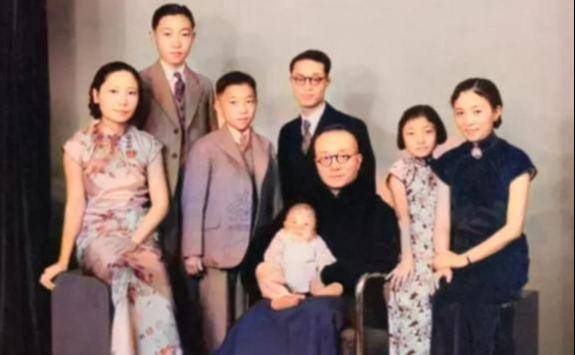 老照片：民国时期一大户人家的留影60年代欧洲举办的选美大赛